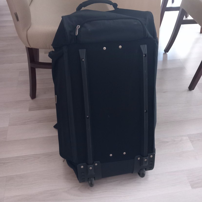 Siyah Valizi - Görsel 4