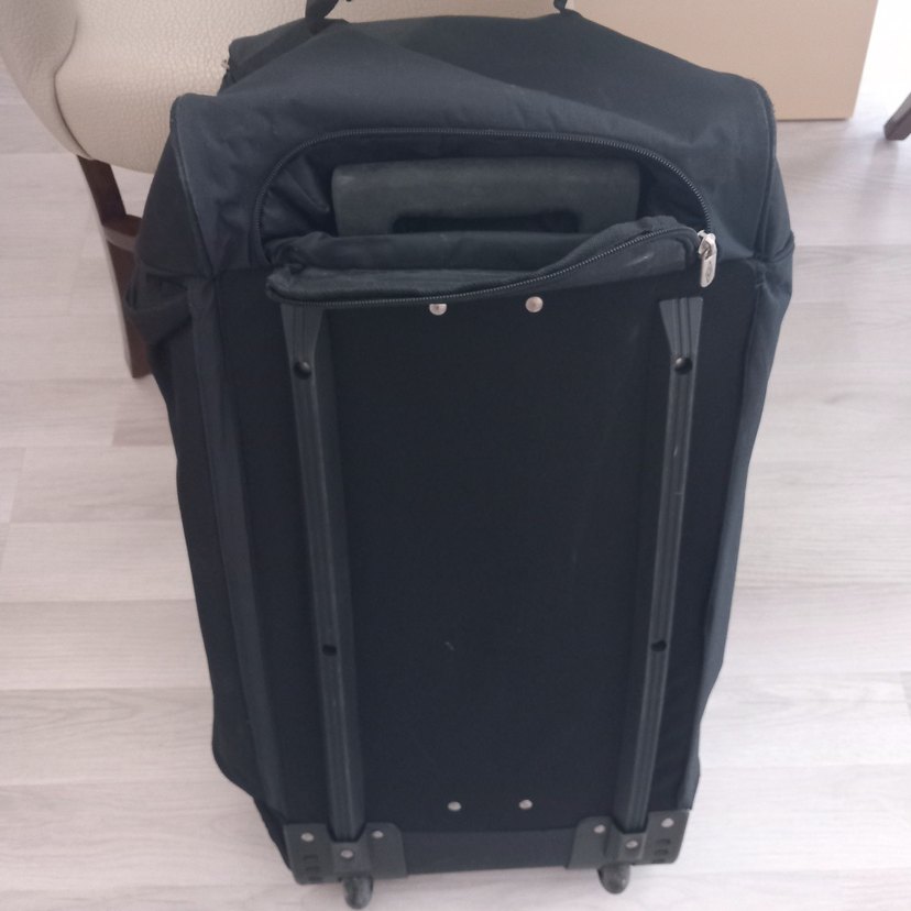 Siyah Valizi - Görsel 2