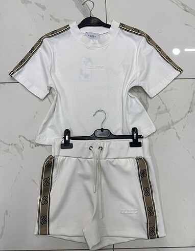 Guess Takım - Görsel 6