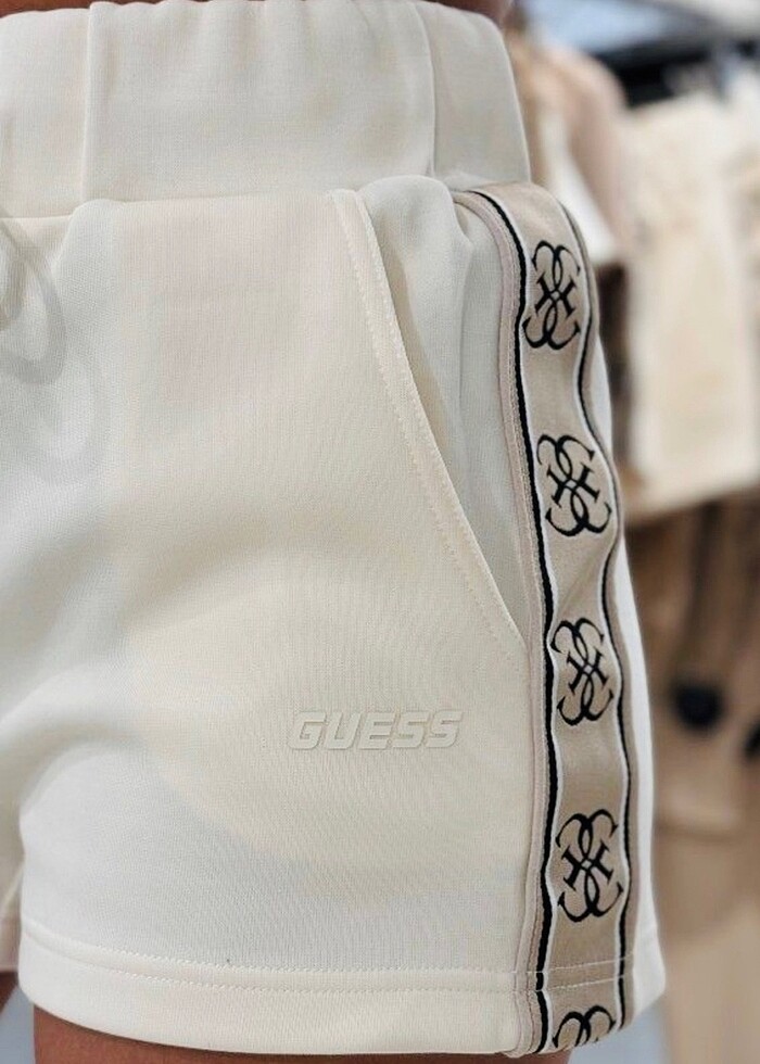 Guess Takım - Görsel 3