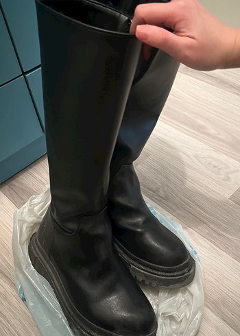 Siyah Tokalı Kadın Dizüstü Bot - Görsel 5