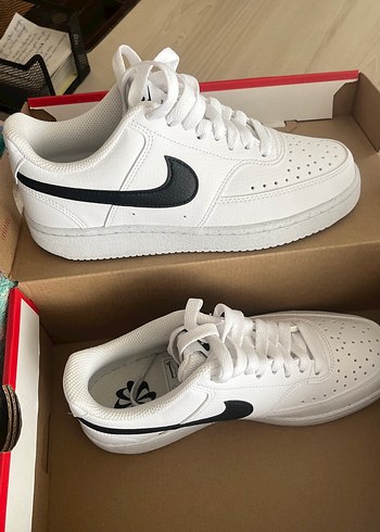 Beyaz Kadın Spor Ayakkabı, Düz Taban, Günlük - Görsel 2