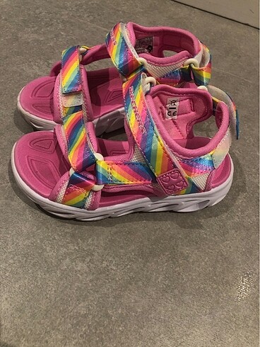 26 Beden Skechers ışıklı sandalet