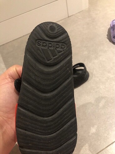 26 Beden Adidas sandalet