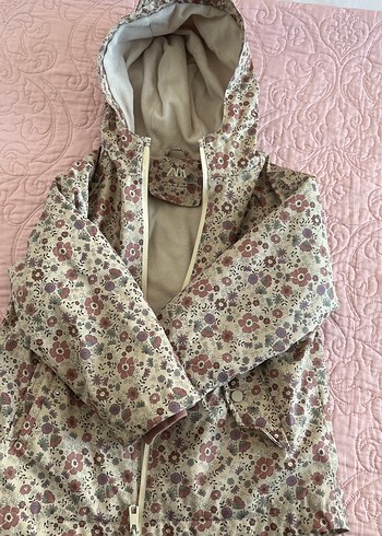 Zara Yagmurluk Romantik Cicek Desenli Kapusonlu Ceket