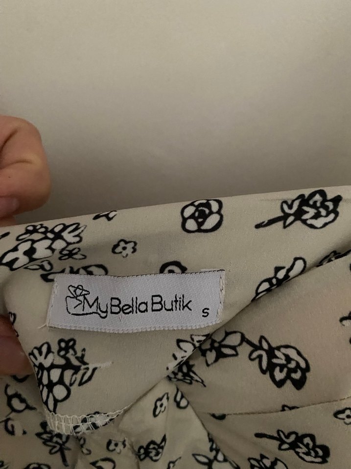 Çiçek Desenli Fırfırlı Elbise - Görsel 5