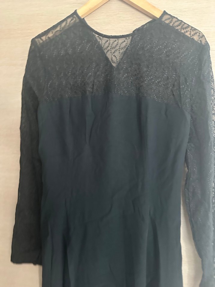 Beymen studio abiye elbiseDantel Detaylı Siyah V Yaka Kadın Bluz - Görsel 2