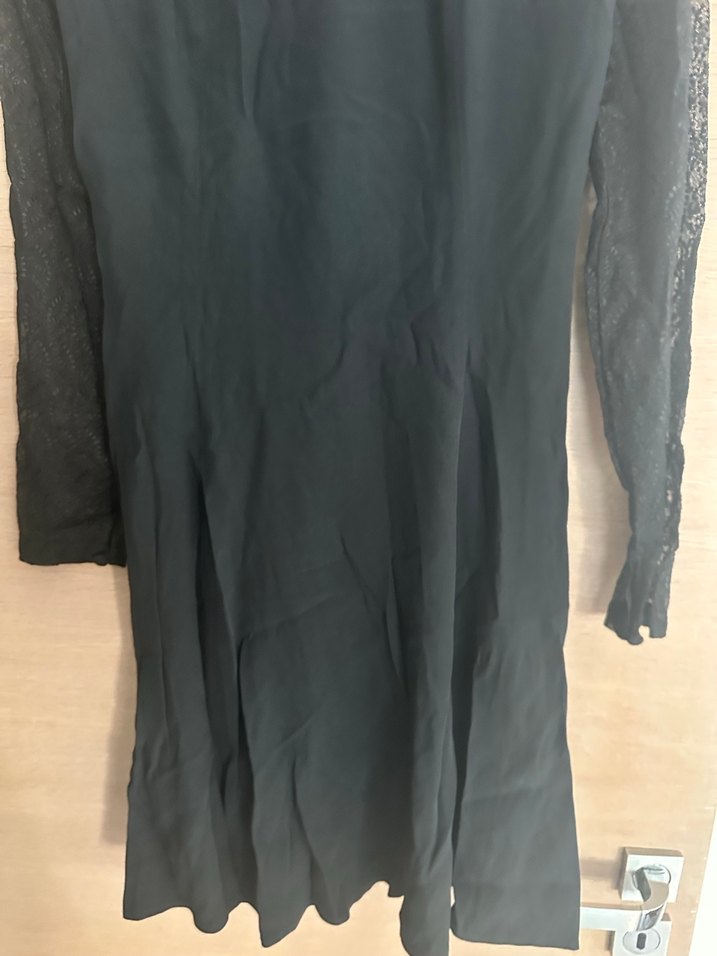 Beymen studio abiye elbiseDantel Detaylı Siyah V Yaka Kadın Bluz - Görsel 4