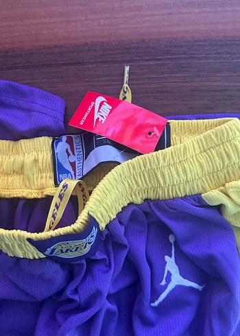 Los Angeles Lakers Mor Spor Şortu - Görsel 4
