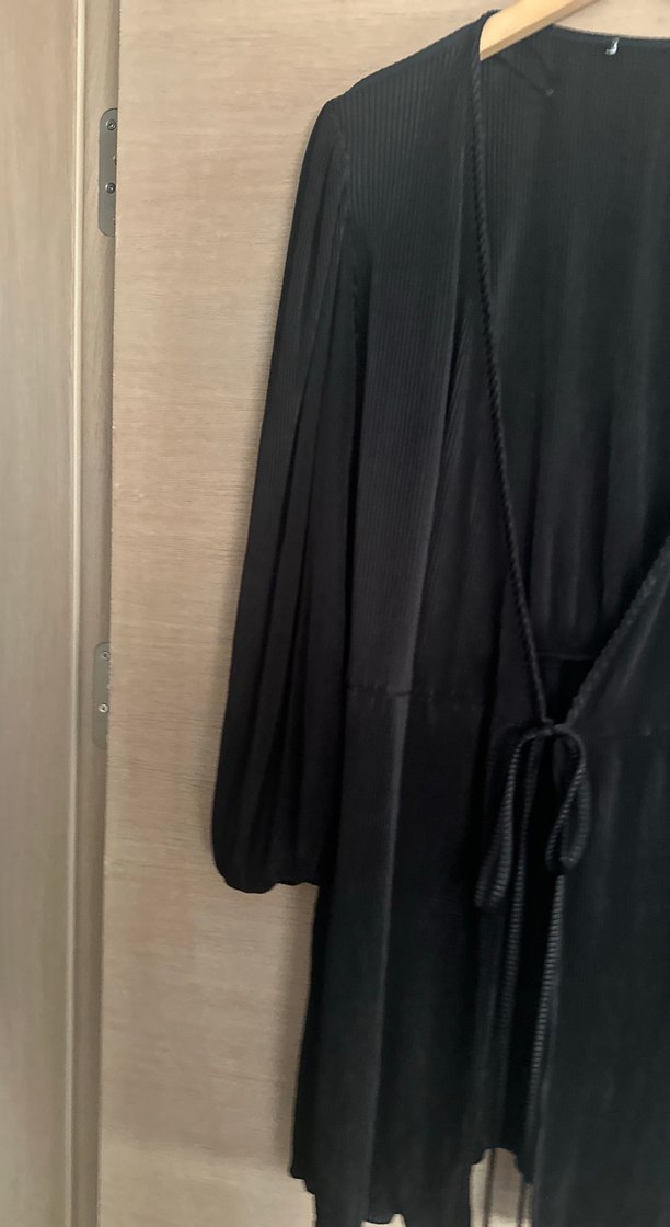 Siyah Uzun Kollu Gevşek Kesim Kadın Giydirme - Görsel 4