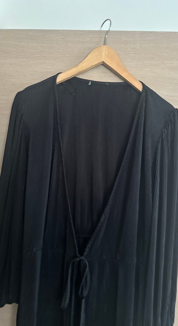 Siyah Uzun Kollu Gevşek Kesim Kadın Giydirme - Görsel 2