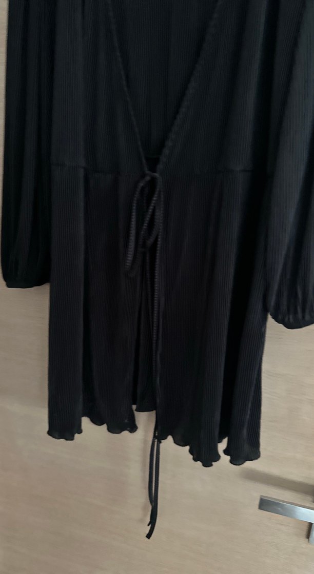 Uzun Kollu Siyah Kadın Giyimi - Görsel 5