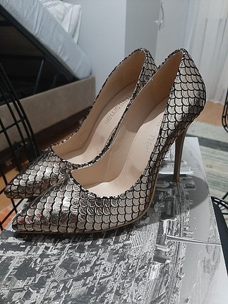 Gold yilan deri desenli 39 numara stiletto