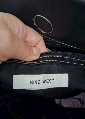 Nine West Klasik Siyah Tokalı Kadın Çantası
