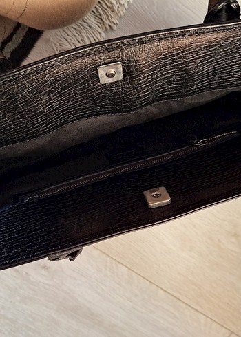 Klasik Siyah Deri Kadın Çanta - Görsel 6