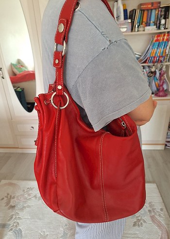 Kırmızı Parlak Deri Kadın Çanta - Görsel 4