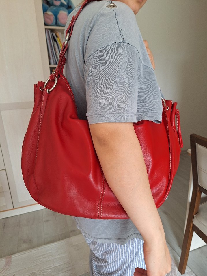 Kırmızı Parlak Deri Kadın Çanta - Görsel 3