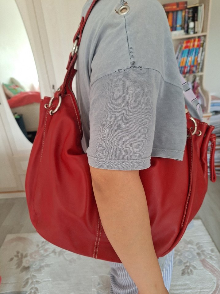 Kırmızı Parlak Deri Kadın Çanta - Görsel 2