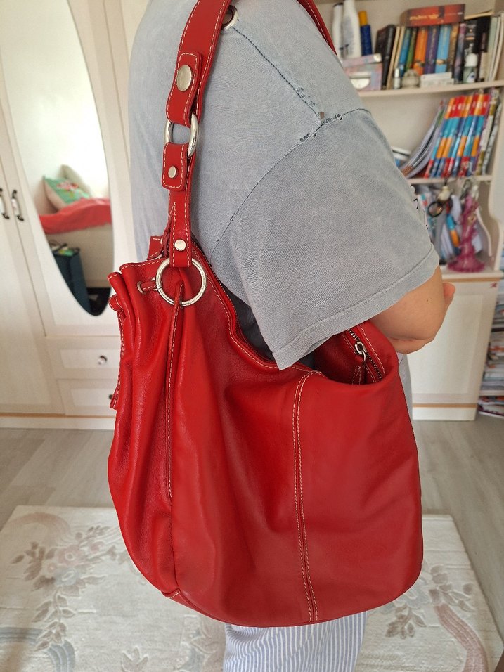 Kırmızı Parlak Deri Kadın Çanta - Görsel 4