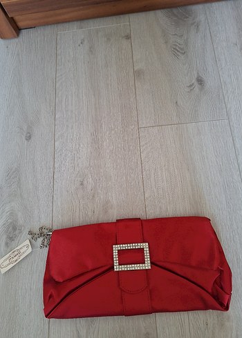 Kırmızı Tokalı Kadın Portföy Çanta - Görsel 3