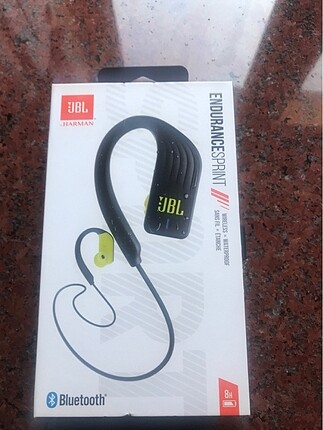 Kulaklık orijinal JBL kutusunda - kullanılmadı