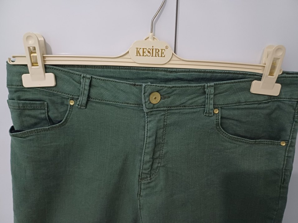 Kadın Yeşil Kemerli Mini Denim Şort - Görsel 4