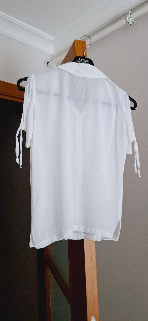 Kadın Beyaz Keten Kısa Kollu Gömlek - Görsel 4