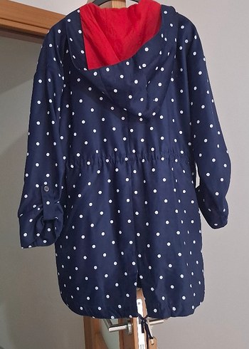 Lacivert Puantiyeli Midi Yağmurluk - Görsel 3