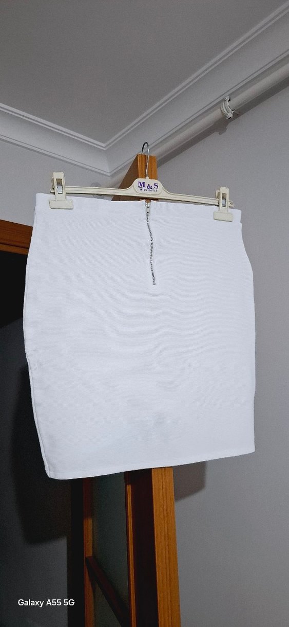 Beyaz Drapeli Midi Hamile Eteği - Görsel 5