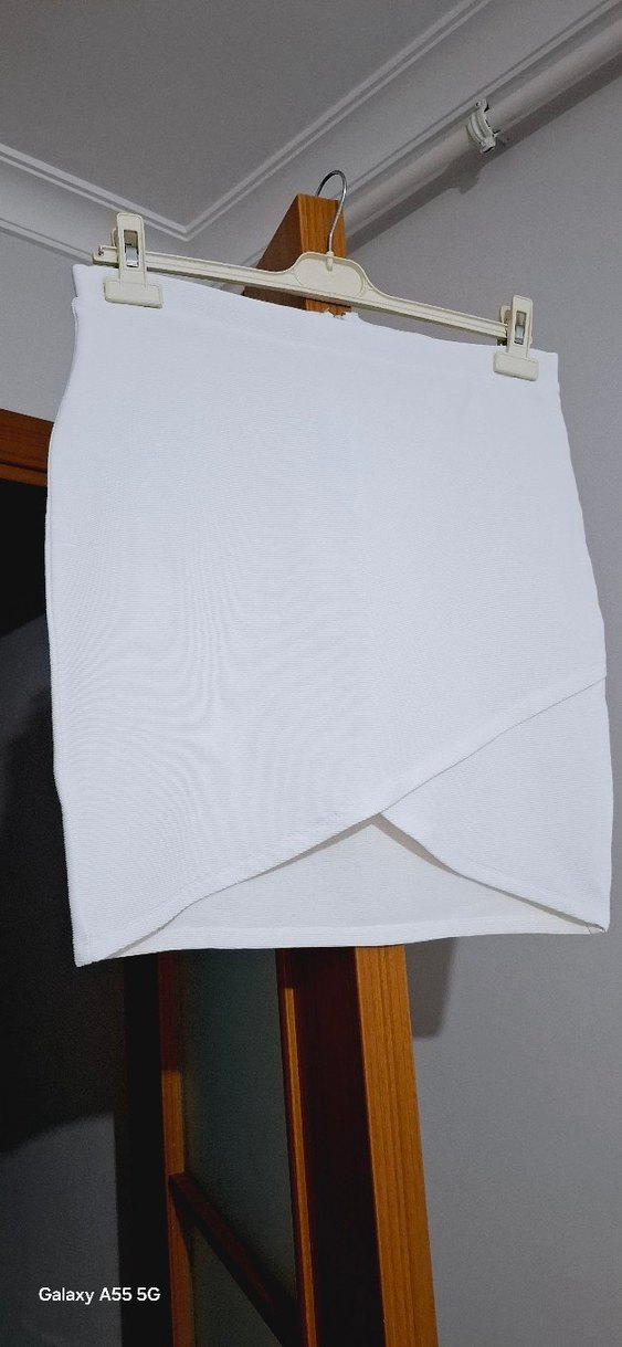 Beyaz Drapeli Midi Hamile Eteği - Görsel 2