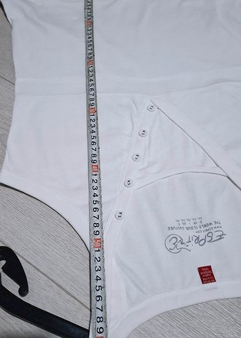 Beyaz V Yaka Hamile Atlet - Görsel 9