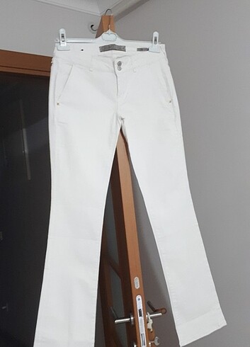 #GUESS MARKA BEYAZ KOT PANTOLON