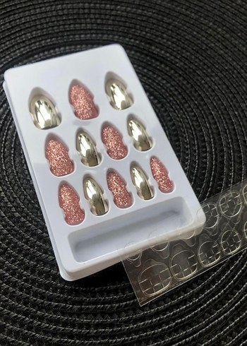 Parlak Altın ve Pembe Simli Takma Tırnak Süsleri - Görsel 2