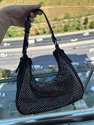 Stradivarius taşlı şık çanta