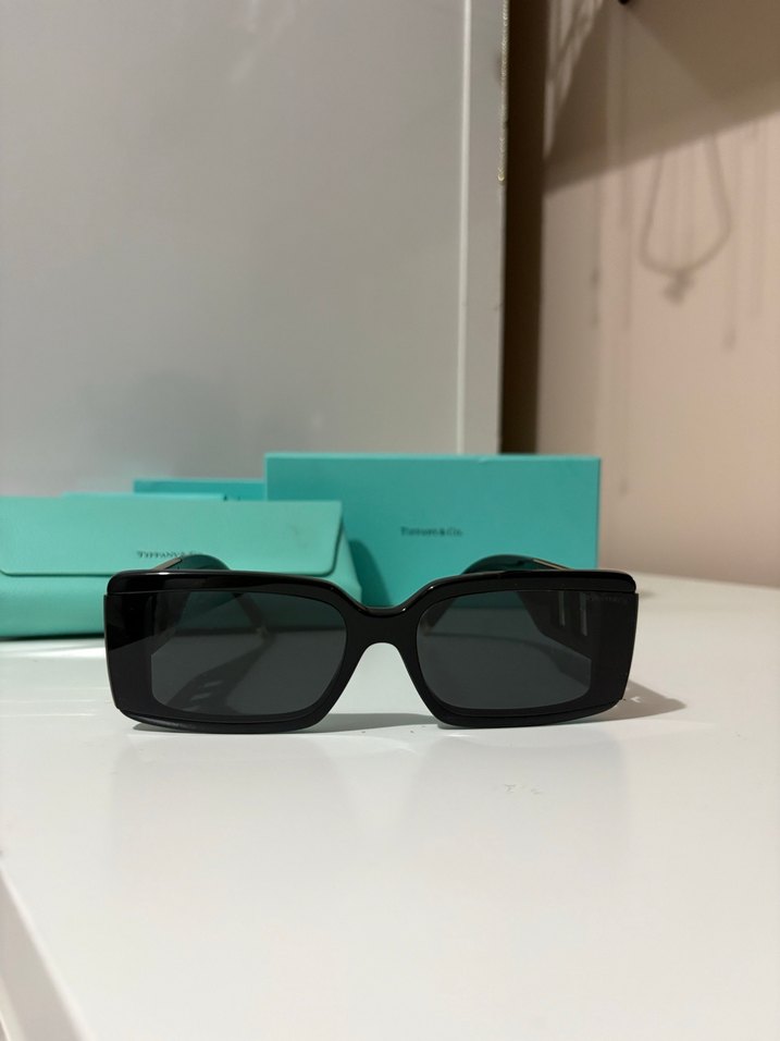 Tiffany&Co güneş gözlüğü orijinal kutulu ve sertifikalı - Görsel 3