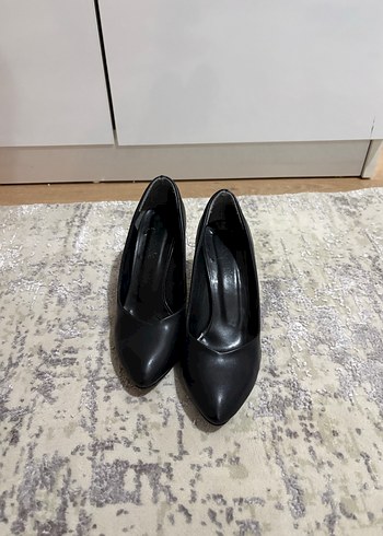 Klasik Siyah Stiletto Topuklu Kadın Ayakkabı - Görsel 4