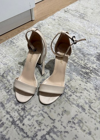 Bej Tokalı Blok Topuklu Kadın Abiye Ayakkabı - Görsel 2