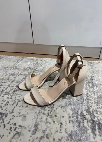 Bej Tokalı Blok Topuklu Kadın Abiye Ayakkabı - Görsel 3