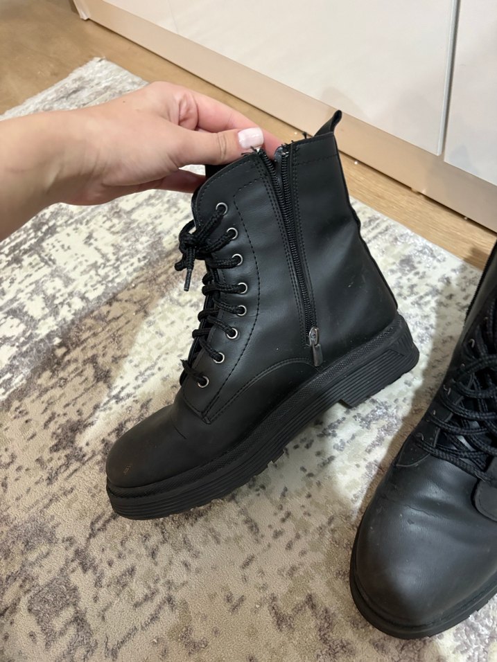 Siyah Kadın Topuklu Goth Bot - Görsel 2