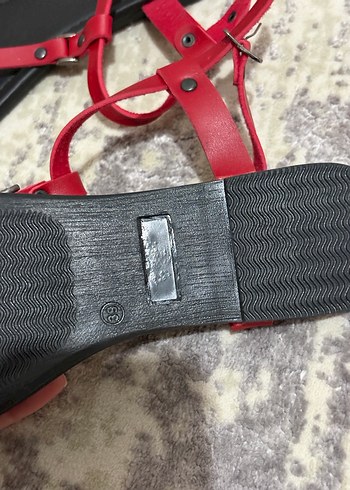 Kırmızı Sandalet - Görsel 4