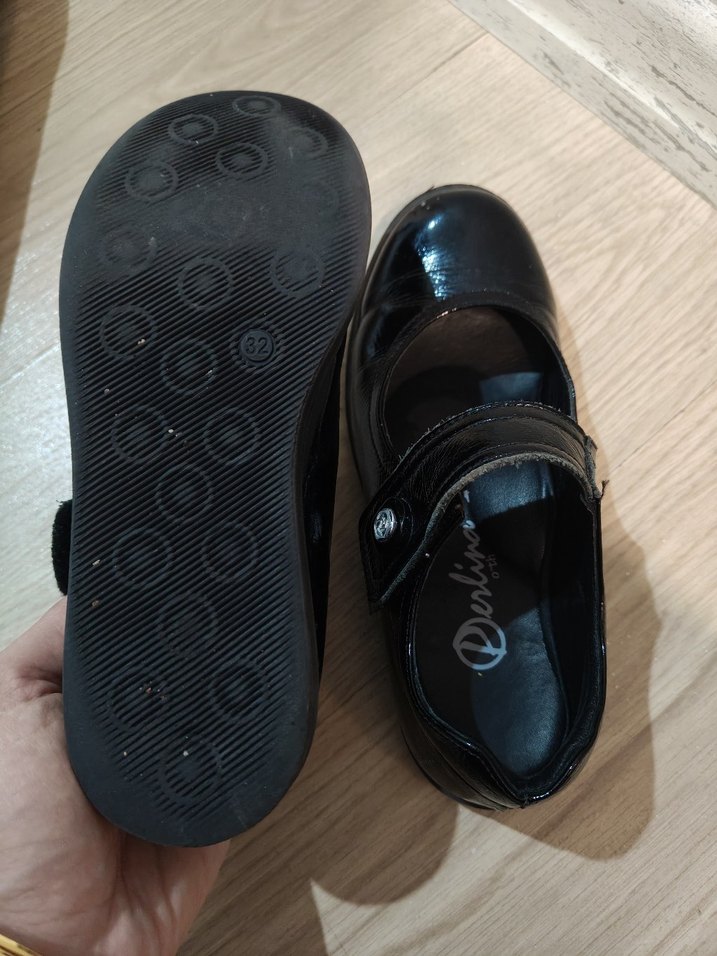 Tokalı Siyah Klasik Kadın Ayakkabısı - Görsel 2