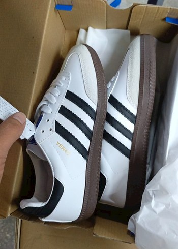 Adidas Beyaz Siyah Spor Ayakkabı