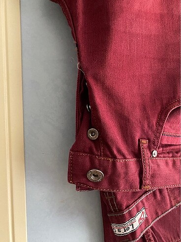 Bordo jean