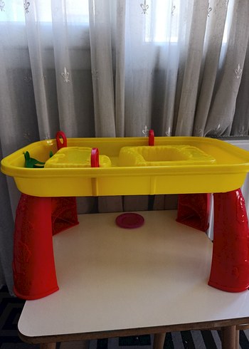 Beden Renk Pilsan Renkli Kum ve Su Oyun Masası