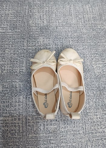 Kız Çocuk Beyaz Tokalı Babet Ayakkabı - Görsel 2