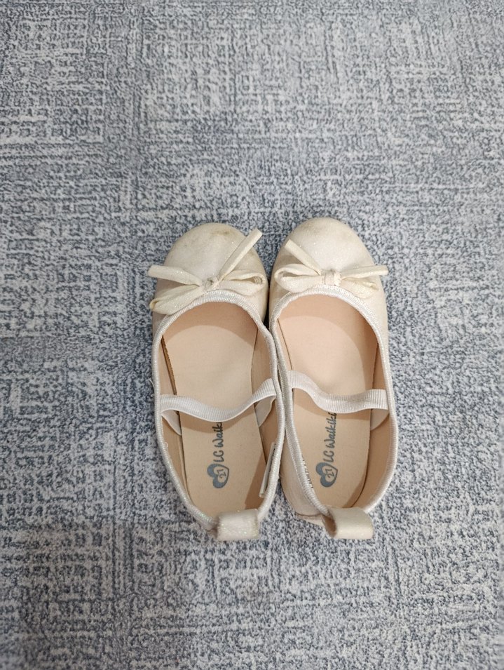 Kız Çocuk Beyaz Tokalı Babet Ayakkabı - Görsel 2