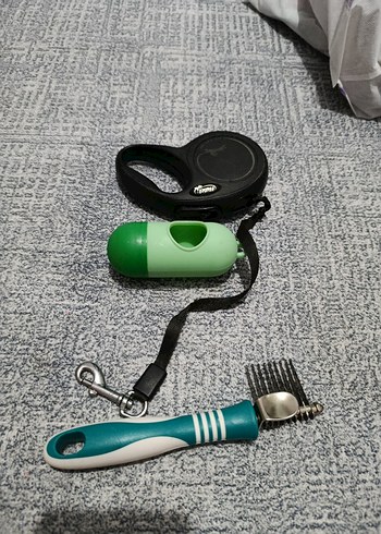Gri Tasma, Yeşil Poop Torbası ve Tüy Tarağı - Görsel 4