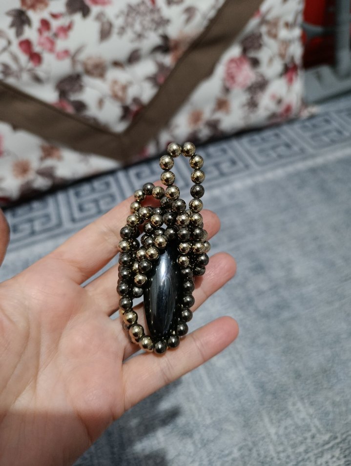 Gri Boncuklu Uzun Yılan Desenli Kadın Kolye - Görsel 4