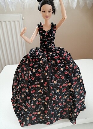 Barbie elbisesi 