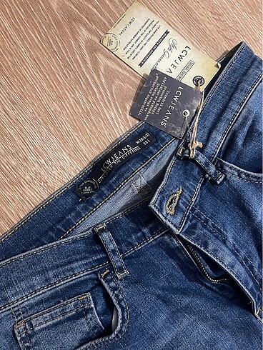 LC Waikiki İki adet hiç kullanılmamış jean